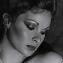 Marie Laroche Photo 30