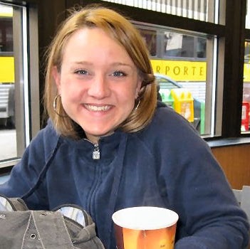 Robyn Bryson Photo 9