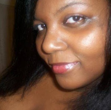 Evelyn Robinson Photo 27