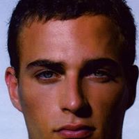 Daniel Stevens Photo 33