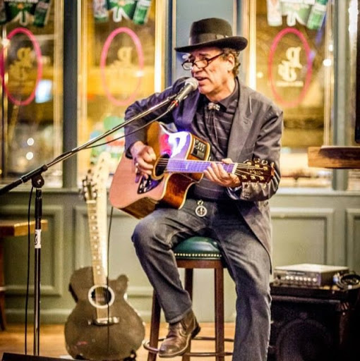 Mark Mahoney Photo 37