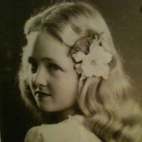 Lynne Ellis Photo 16