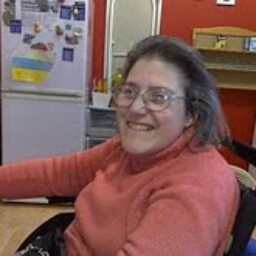 Linda Connolly Photo 11