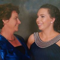 Wendy Groves Photo 10