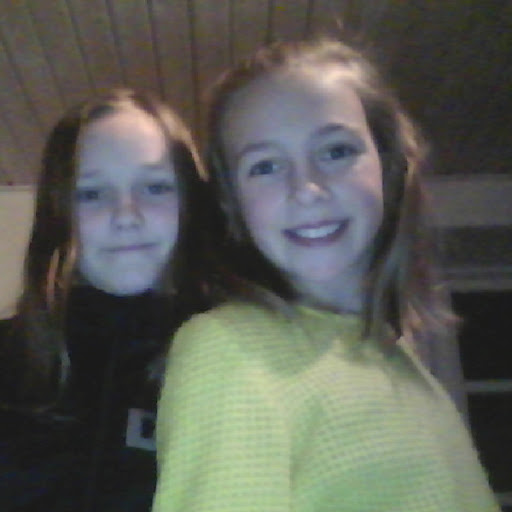 Julie Andrea Photo 11