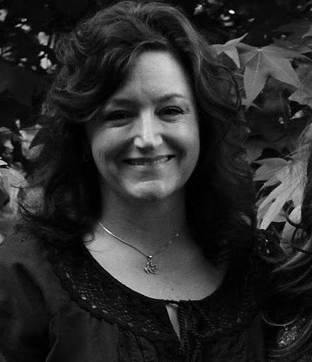 Jennifer Honeycutt Photo 39