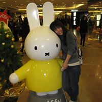 Angela Yang Photo 25