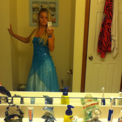 Brittany Neal Photo 24