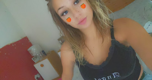 Chelsea Webster Photo 10