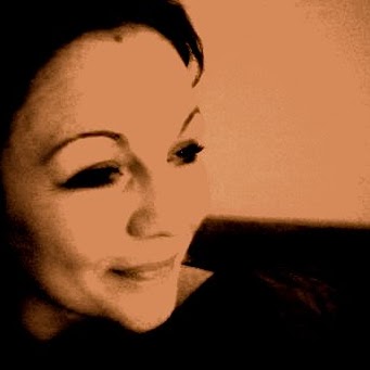 Angie Perry Photo 5