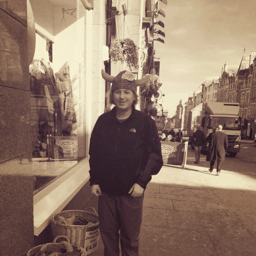 Michael Cavanagh Photo 22
