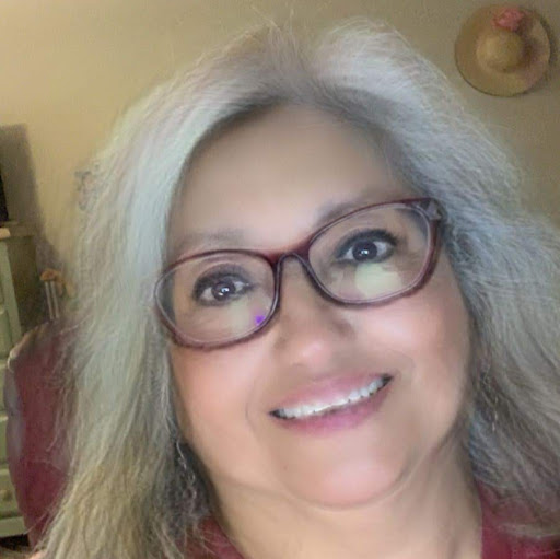 Sylvia Lopez Photo 32