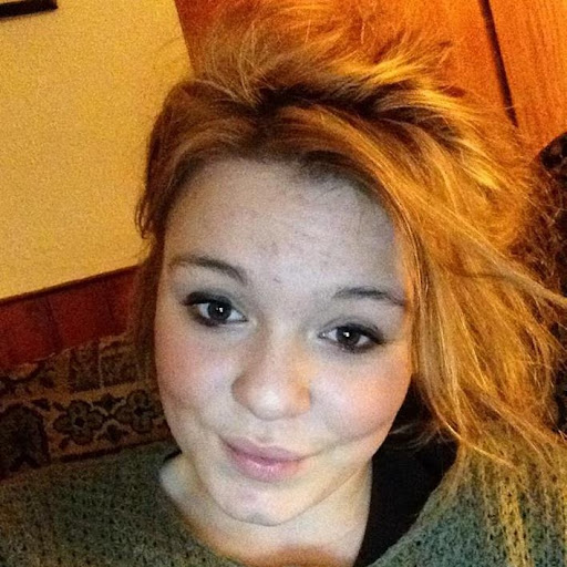 Ellie Phillips Photo 14