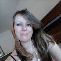 Laura Ernst Photo 41