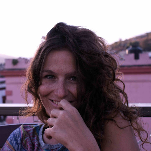 Paula Watson Photo 40