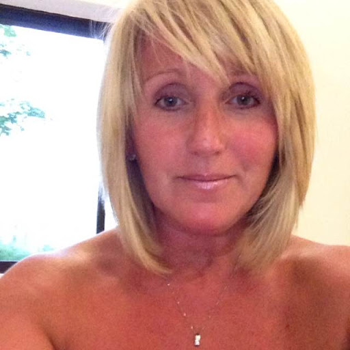 Angela Milne Photo 22