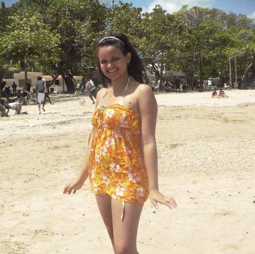 Yesenia Espinal Photo 32
