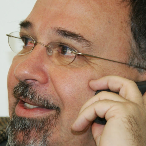 Ernest Leon Photo 22