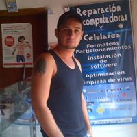 Alexander Gomes Photo 7