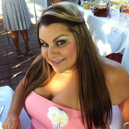 Dora Robles Photo 23