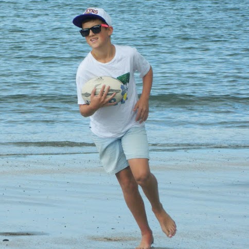 Henry Lloyd Photo 24
