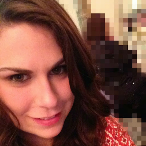 Amanda Carlson Photo 28