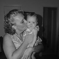 Julie Meredith Photo 31