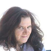 Della Stone Photo 10