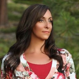 Amanda Sargent Photo 35