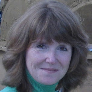 Laura Elliott Photo 35