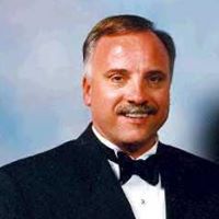 Robert Henderson Photo 7