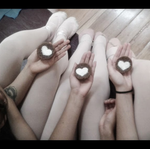 Anna Mendez Photo 37