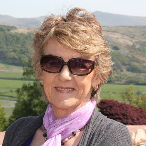 Dianne Evans Photo 9