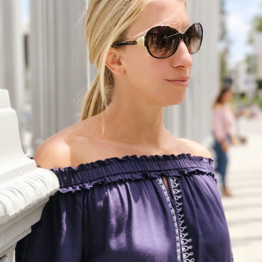 Amy Benton Photo 17