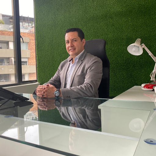 Santiago Angulo Photo 22