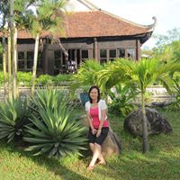 Huyen Pham Photo 17