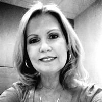Elizabeth Doren Photo 10