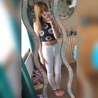 Elizabeth Lacy Photo 24
