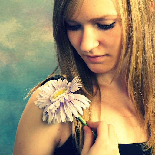 Tiffany Wallace Photo 7