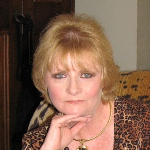 Lisa Bryan Photo 32
