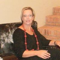 Adele Anderson Photo 42