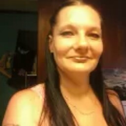 Heather Rowe Photo 9