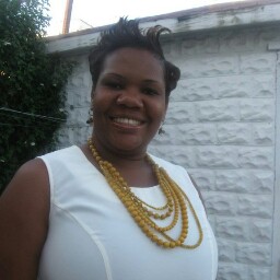 Andrea Groves Photo 32