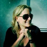 Michele Abbott Photo 21