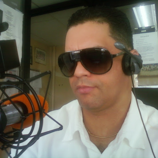 Julio Espinal Photo 32