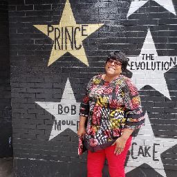 Terri Strong Photo 14
