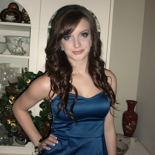 Cassandra Robinson Photo 40