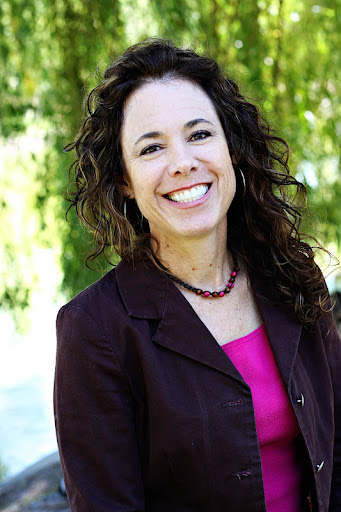 Valerie Montgomery Photo 5