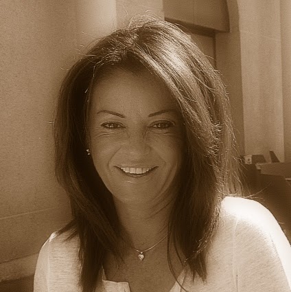 Fiona Weeks Photo 9