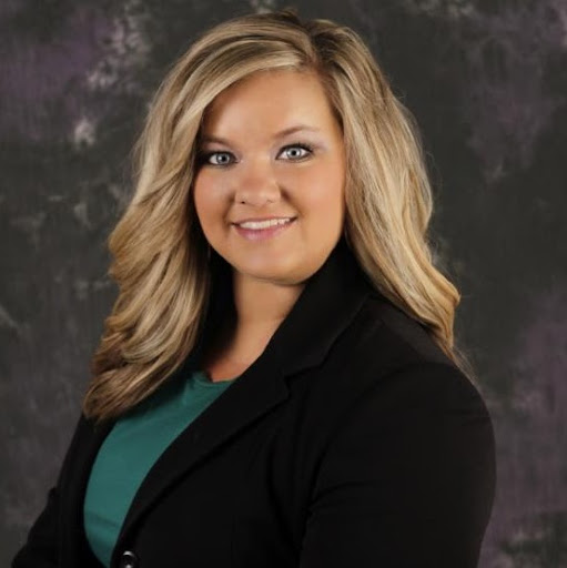 Nicole Elliott Photo 31